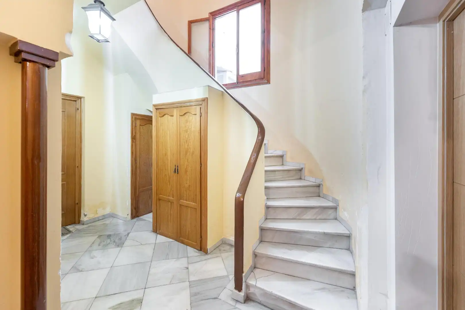 Flat for sale in Granada  with Air Conditioner, Heating and Parquet flooring