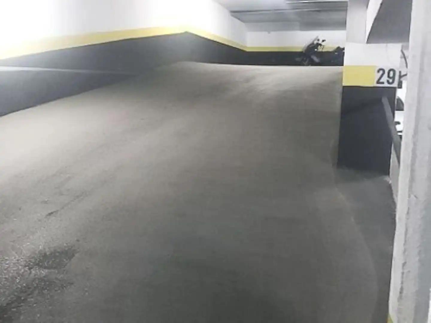 Garage for rent in ALVAREZ DE BAENA, Ríos Rosas - Nuevos Ministerios