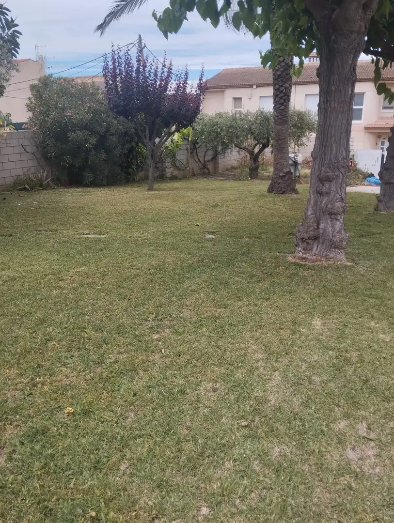 Haus oder Chalet zum Verkauf in Vilanova i la Geltrú mit Heizung, Privatgarten und Terrasse