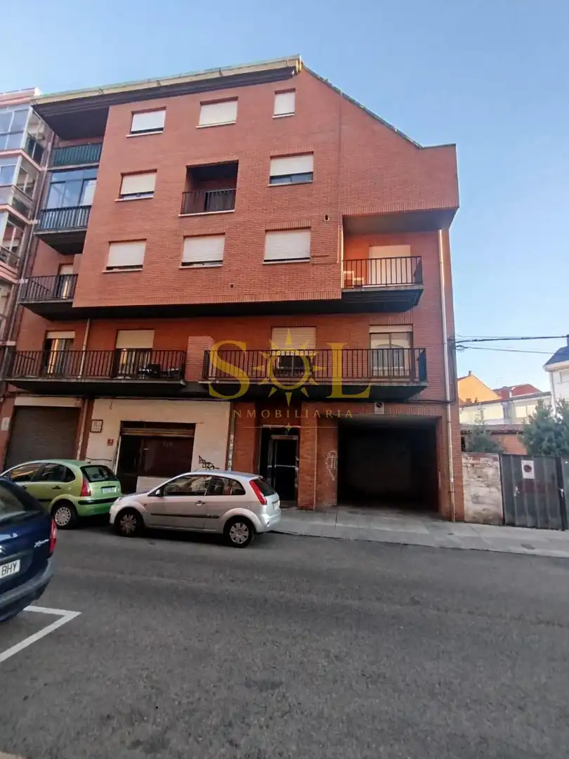 Exterior view of Flat for sale in Crucero