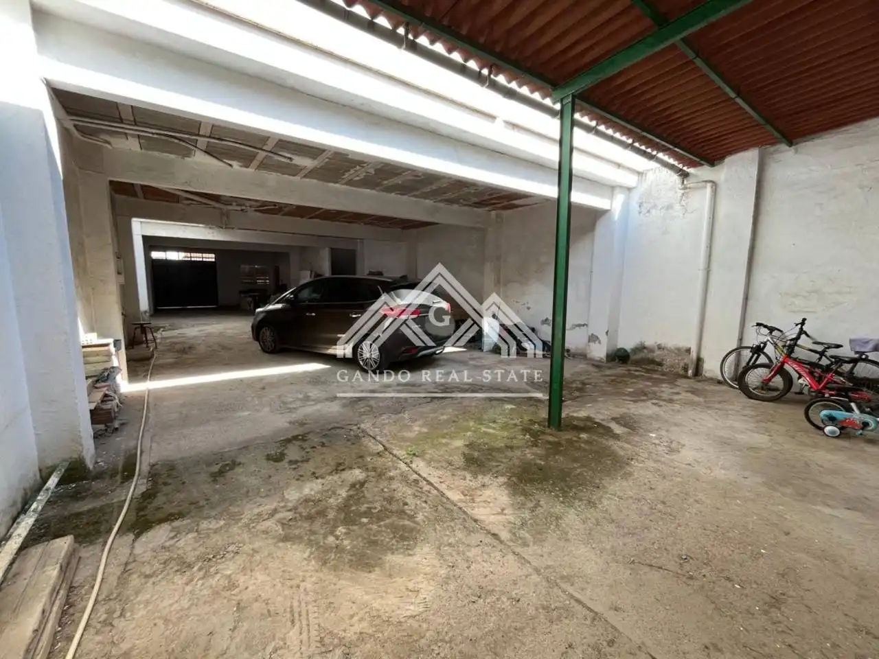 Aparcament de Casa o xalet en venda en Dos Hermanas amb Terrassa