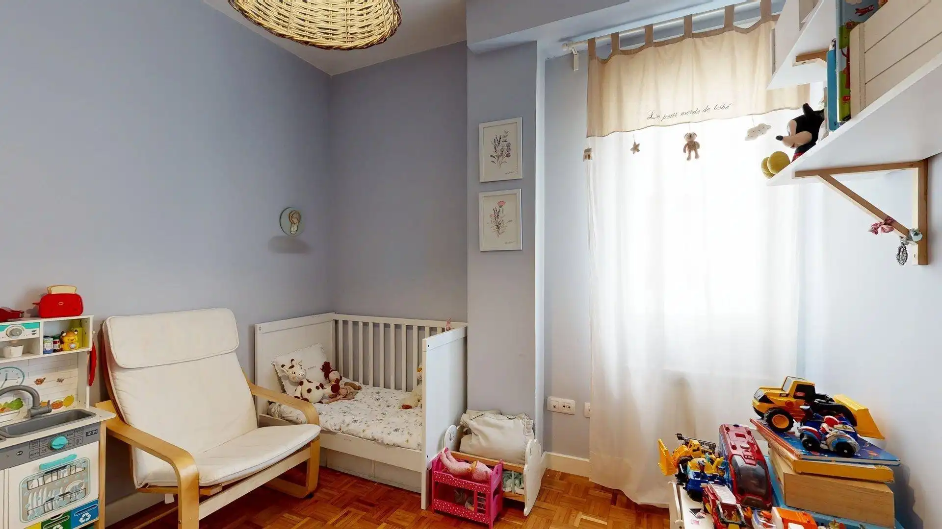 Bedroom of Flat for sale in Zaragoza  with Air Conditioner, Heating and Parquet flooring