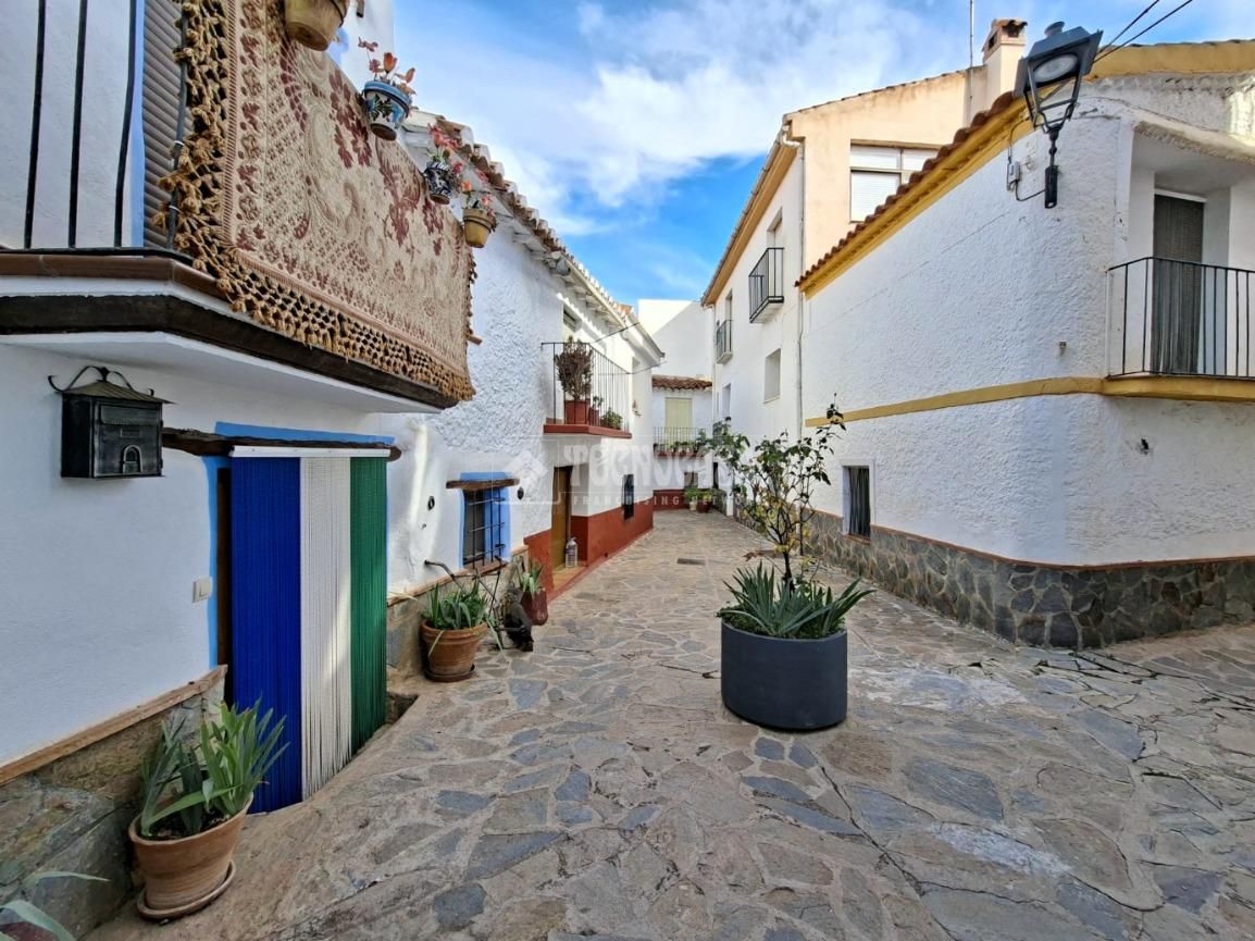 Vista exterior de Casa adosada en venta en Jérez del Marquesado