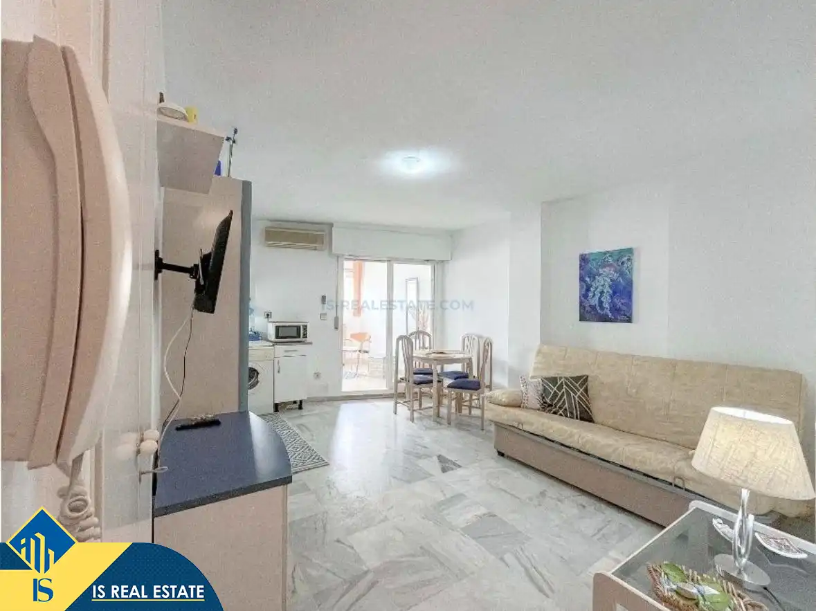 Sala d'estar de Apartament de lloguer en Torrevieja amb Aire condicionat, Calefacció i Terrassa