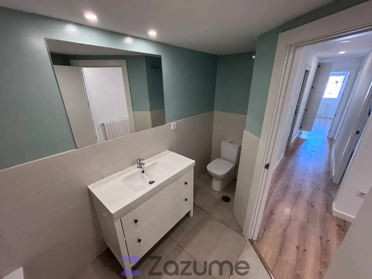 Bathroom of Flat for rent in Cartagena  with Air Conditioner, Heating and Parquet flooring