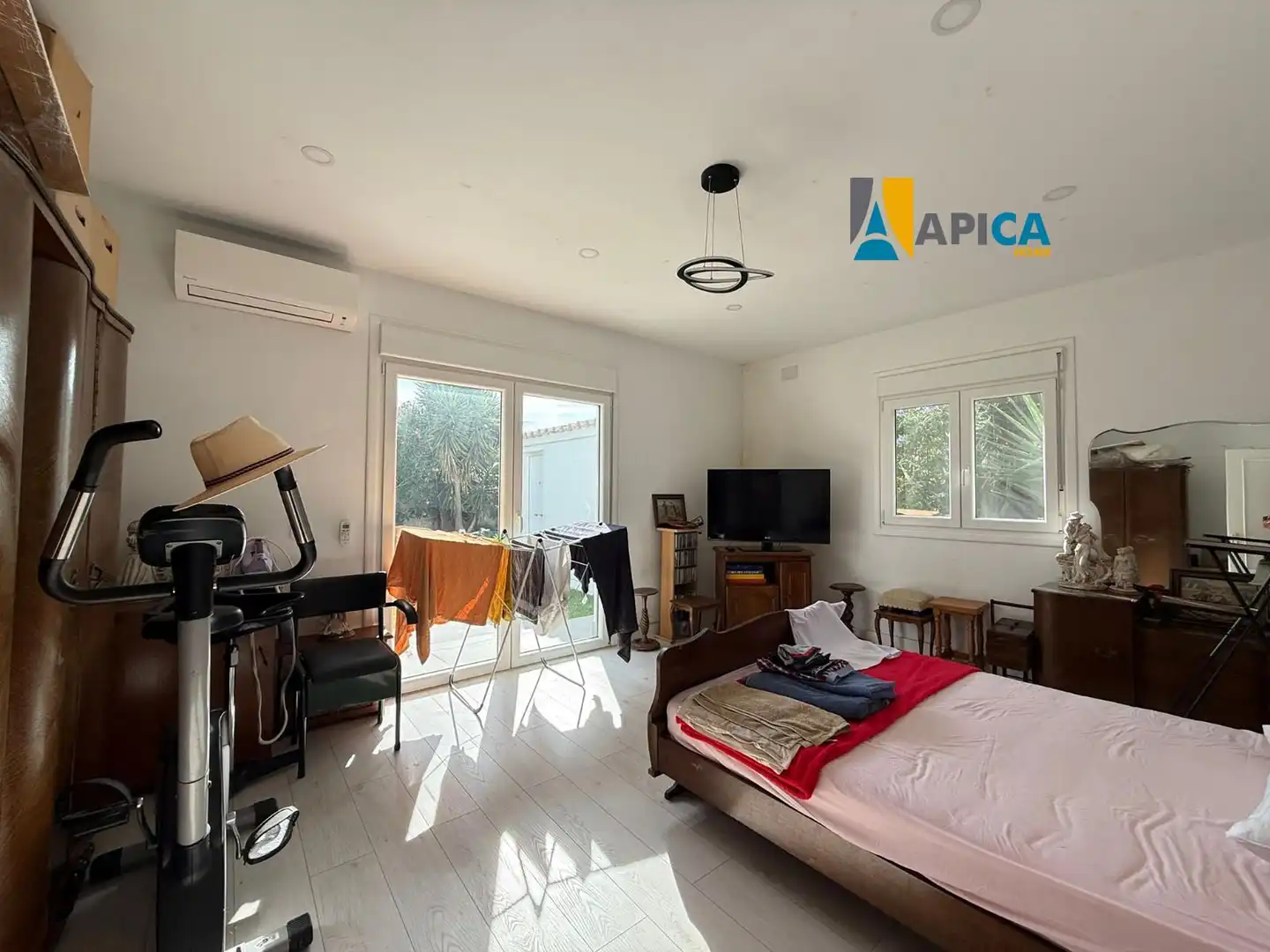 Houses for sale in Chiclana de la Frontera  with Air Conditioner, Terrace and Storage room