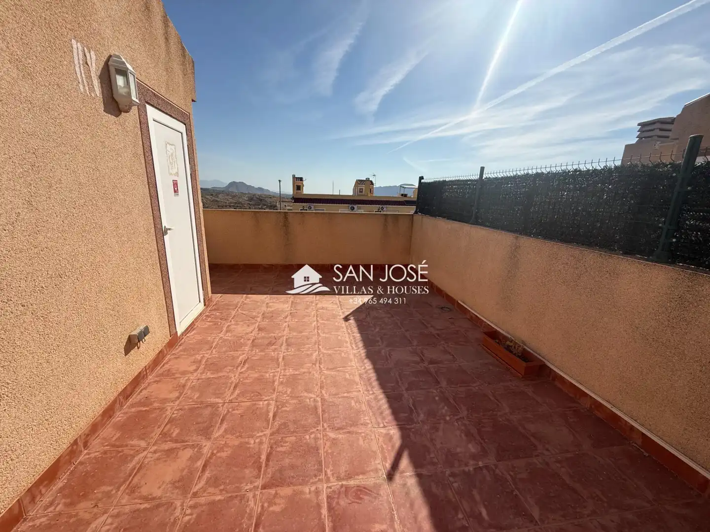 Terrasse von Einfamilien-Reihenhaus zur Miete in Monforte del Cid mit Klimaanlage, Heizung und Privatgarten