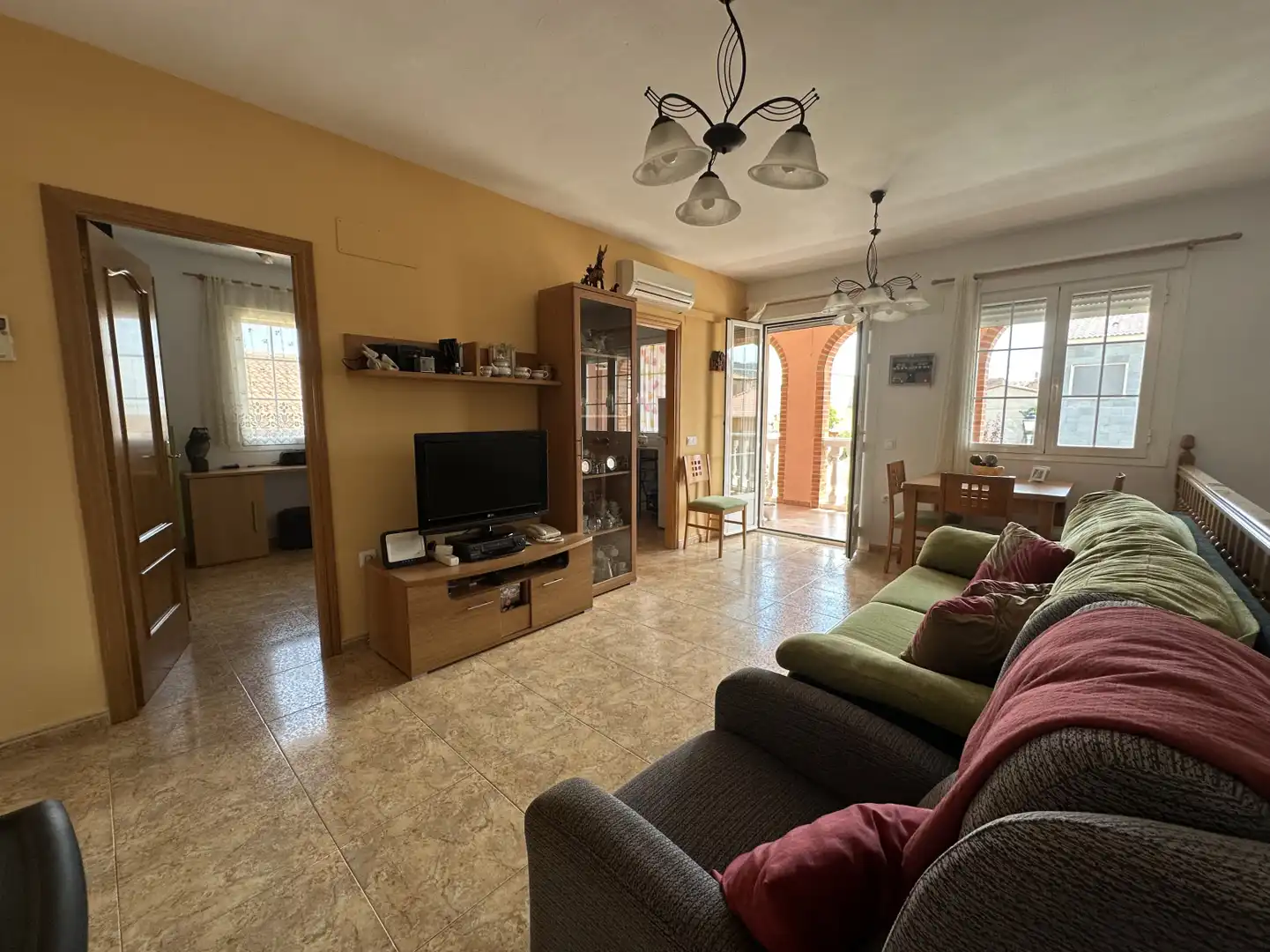 Sala de estar de Casa o chalet en venta en Almonacid de la Sierra con Aire acondicionado, Calefacción y Terraza