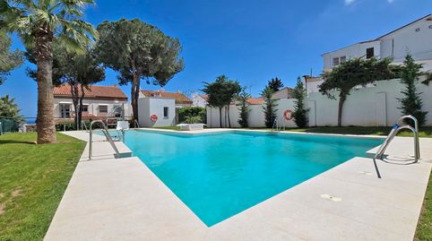 Foto 2 de Piso en venta en Cornisa la, 2, Montemar, Torremolinos