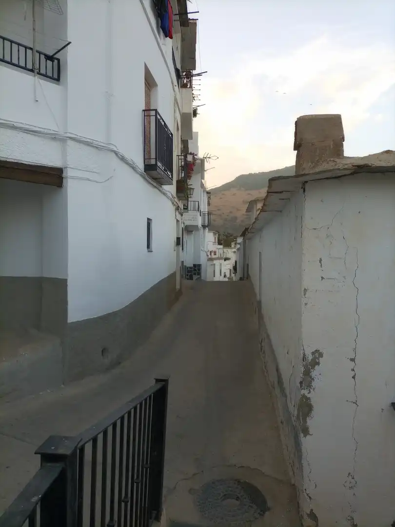Vista exterior de Casa o xalet en venda en Bérchules amb Terrassa, Moblat i Balcó