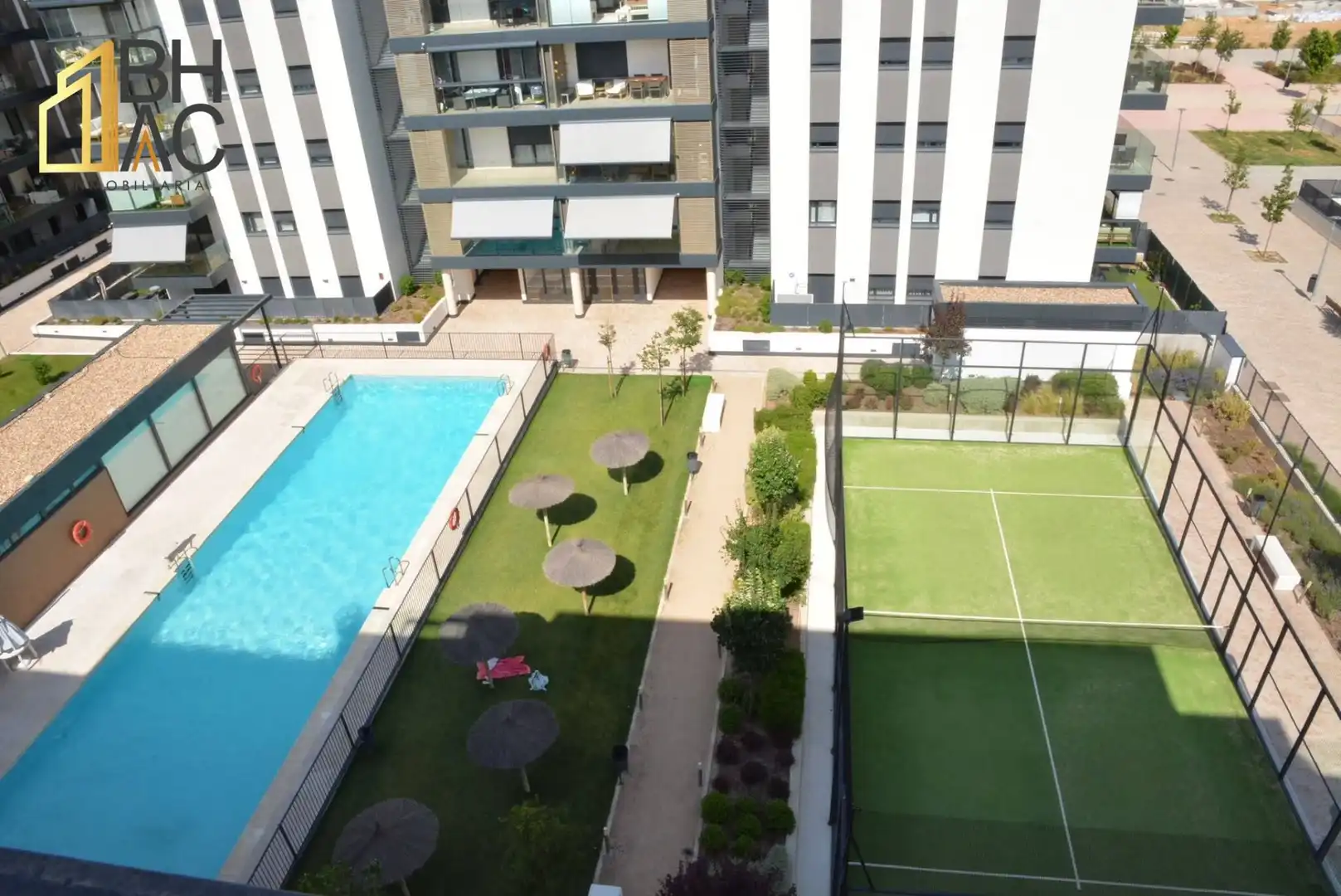 Schwimmbecken von Dachboden zum Verkauf in Alcalá de Henares mit Klimaanlage, Heizung und Terrasse