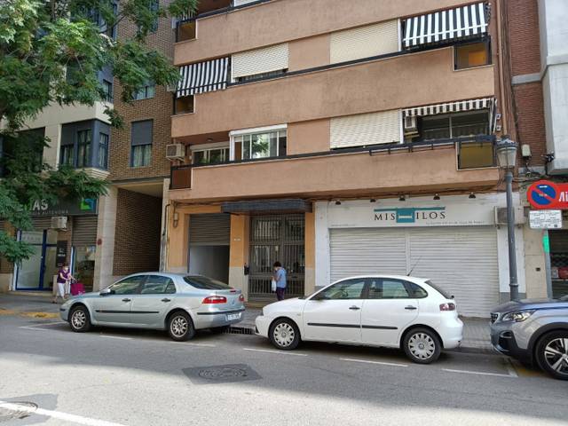 Local comercial en Alquiler en Mont-Olivet
