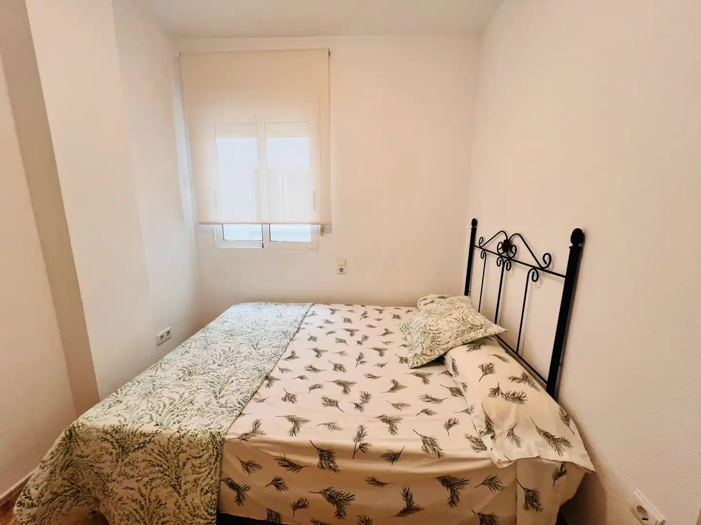 Habitación de Apartamento en venta en Torrevieja con Aire acondicionado, Terraza y Amueblado