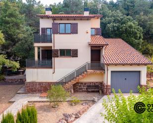 Vista exterior de Casa o xalet en venda en Prades amb Terrassa i Balcó