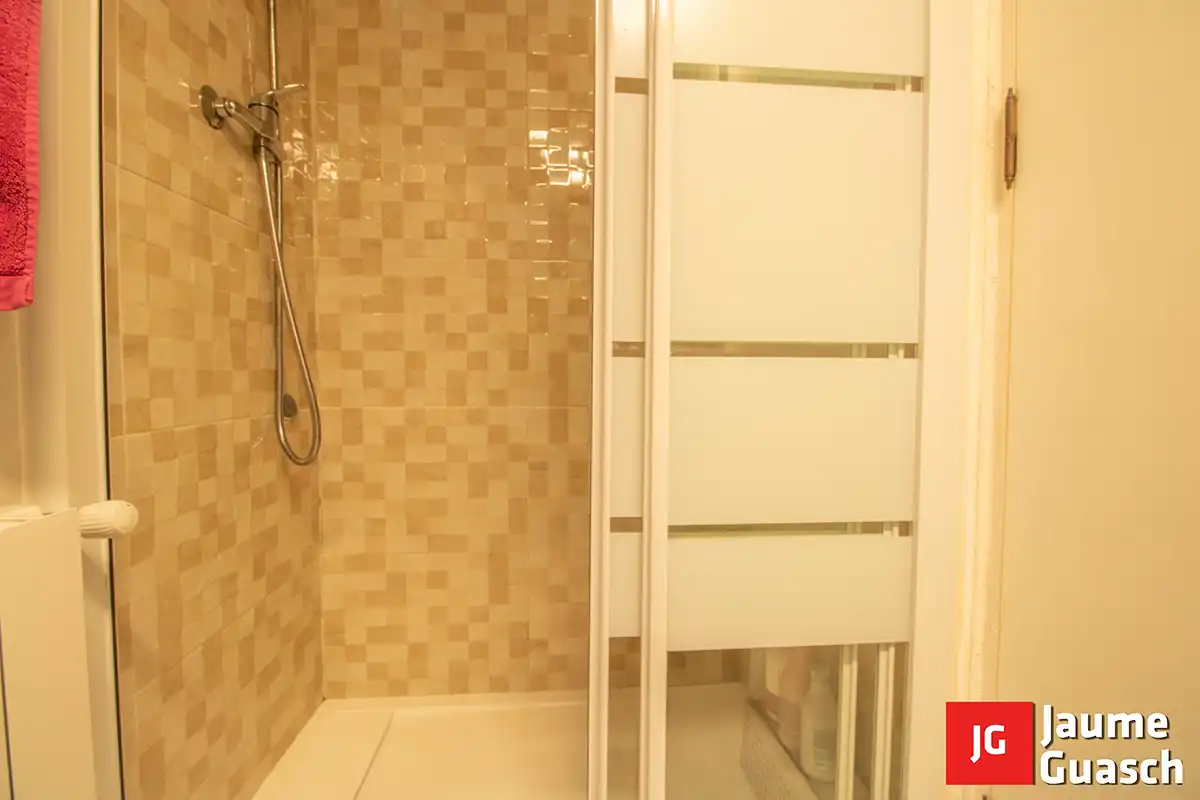 Baño de Casa adosada en venta en Torredembarra con Aire acondicionado, Calefacción y Jardín privado