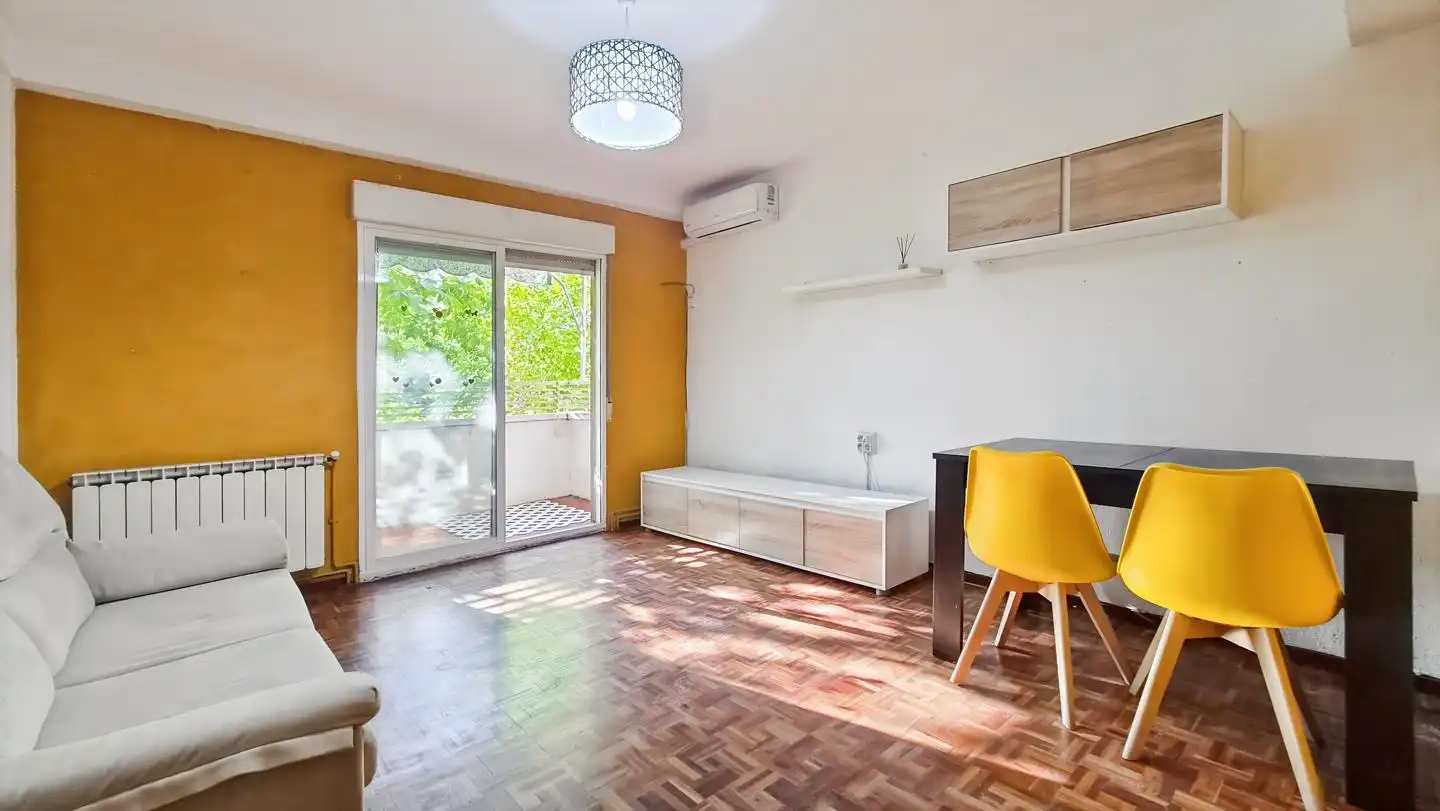 Piso en venta en Calle Aldeanueva de la Vera, Las Águilas