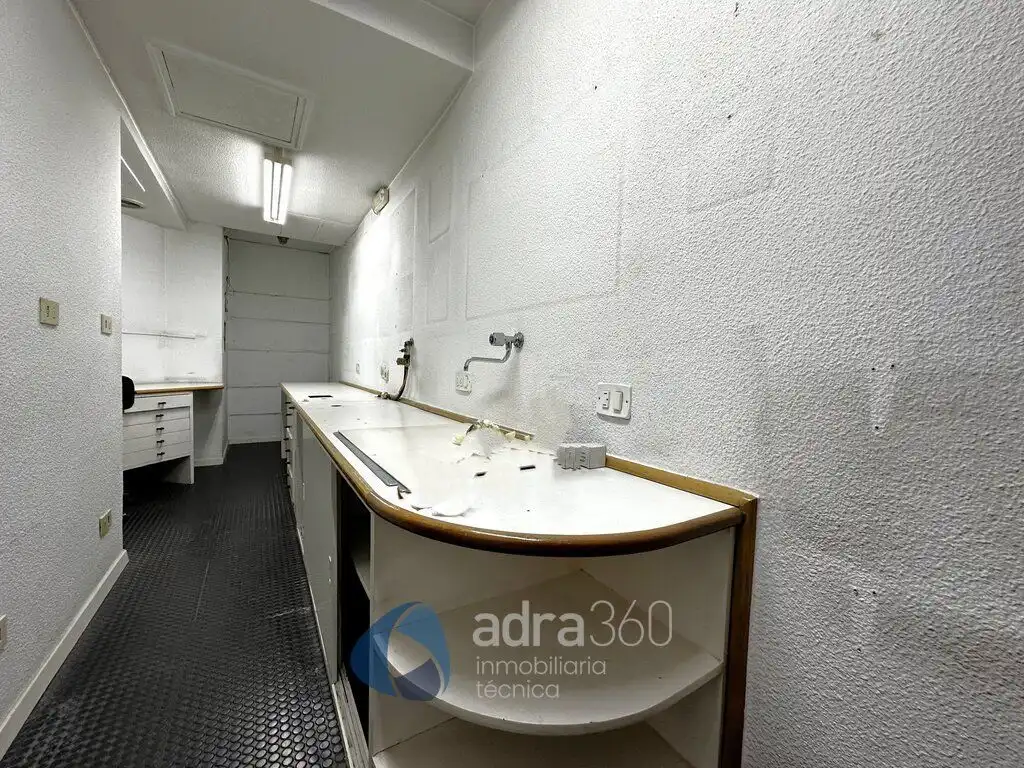 Local en venda en  Logroño amb Aire condicionat