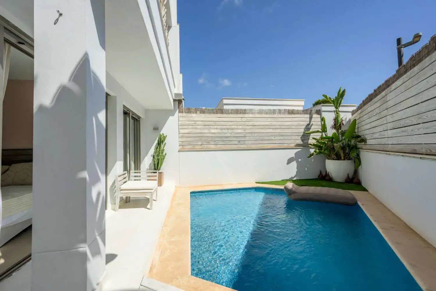 Swimming pool of Detached homes for sale in Eivissa  with Air Conditioner, Heating and Terrace