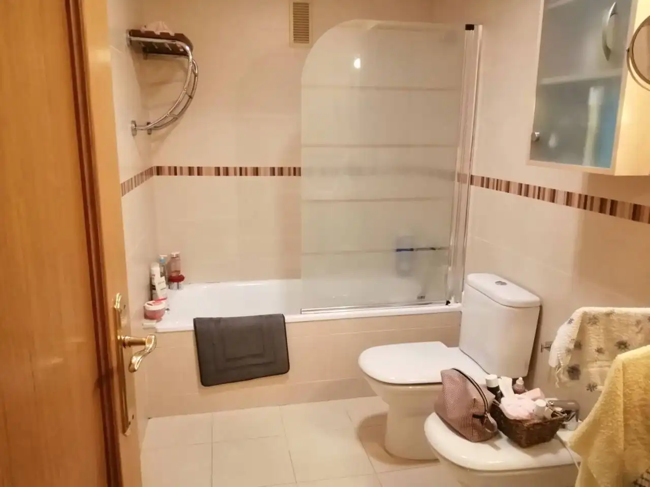Badezimmer von Wohnung zum Verkauf in Castellón de la Plana / Castelló de la Plana mit Abstellraum und Balkon