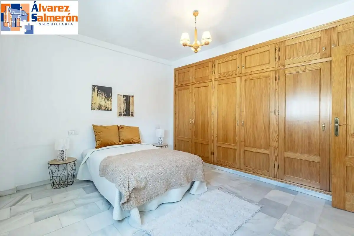 Schlafzimmer von Einfamilien-Reihenhaus zum Verkauf in Armilla