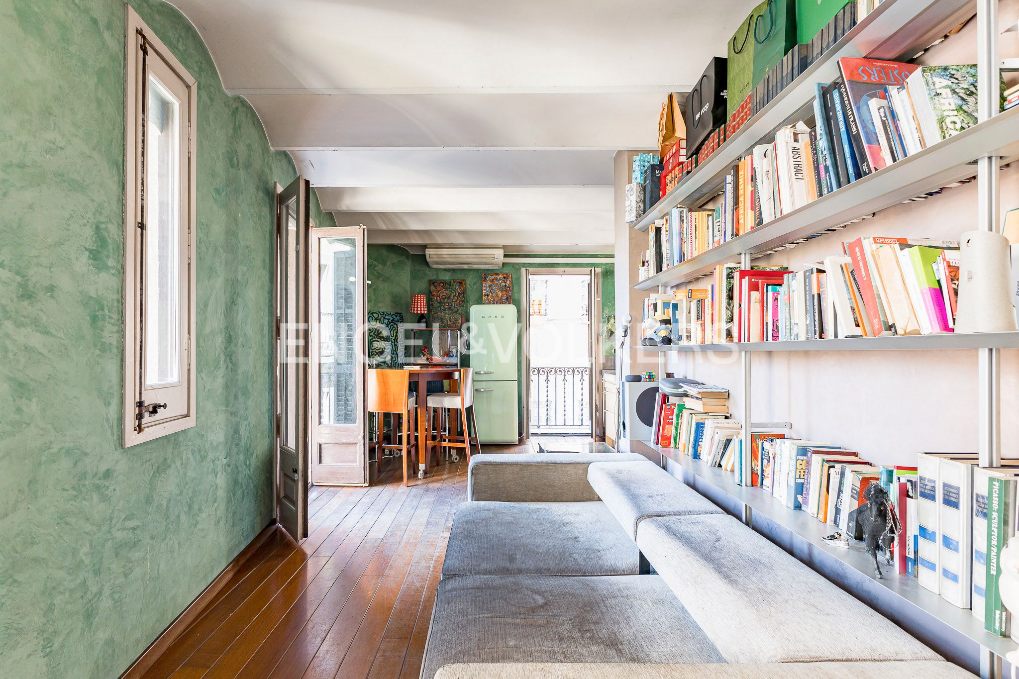 Sala de estar de Piso en venta en  Barcelona Capital con Aire acondicionado, Calefacción y Balcón