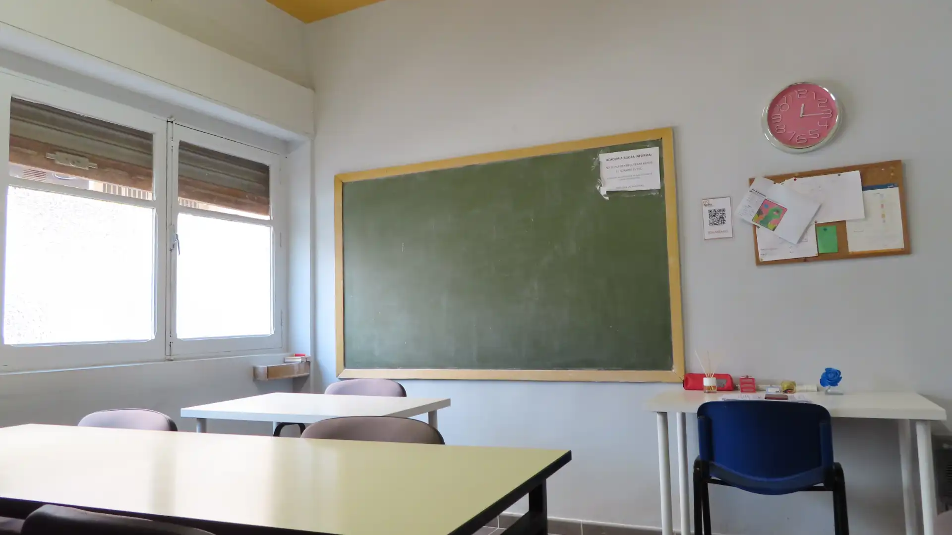 Business premises for transfer in Calle Rubí, imagen 5