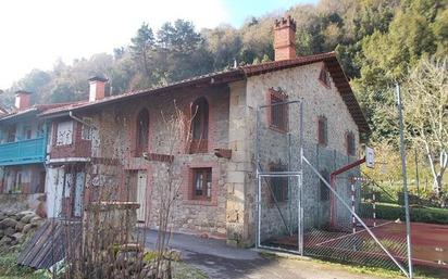 Exterior view of House or chalet for sale in Corvera de Toranzo