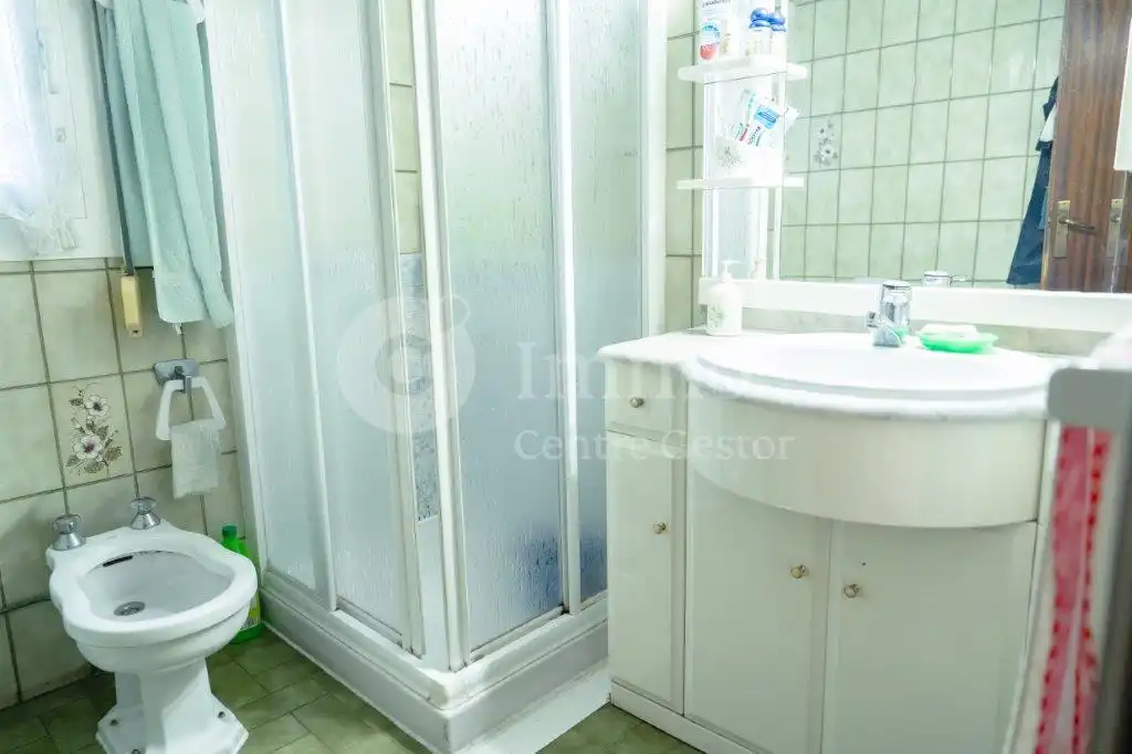Baño de Piso en venta en Lleida con Aire acondicionado y Terraza