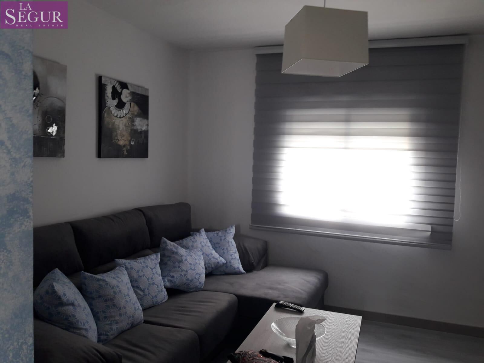 Sala d'estar de Pis en venda en Vejer de la Frontera amb Balcó