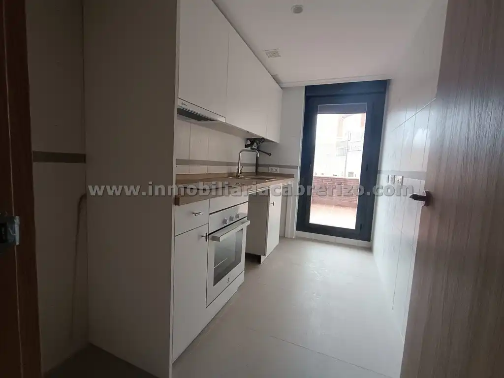 Cocina de Apartamento en venta en Villamediana de Iregua con Calefacción, Jardín privado y Parquet