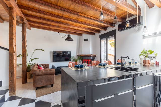 Ático en Alquiler en Universidad - Malasaña