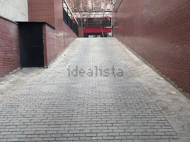Vista exterior de Trastero de alquiler en Madrid con Alarma