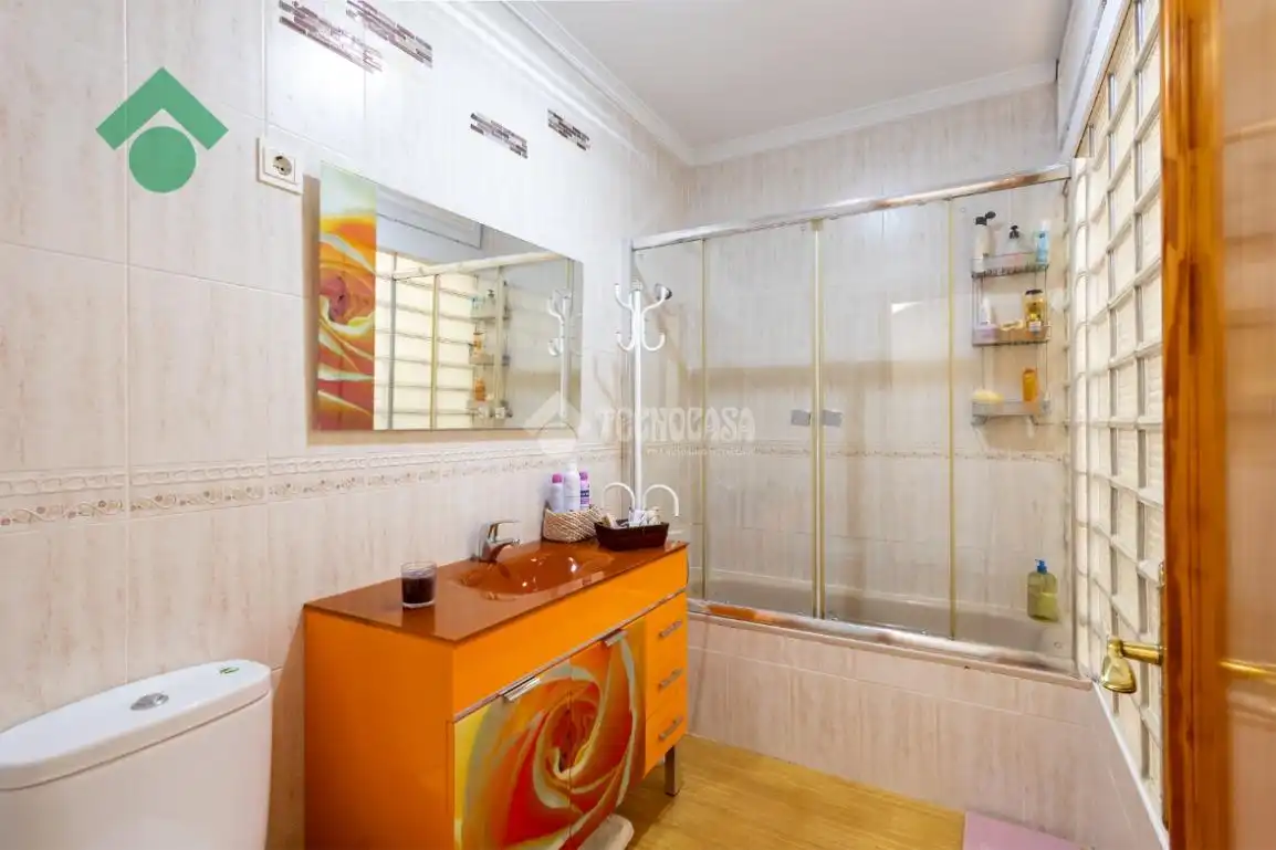 Badezimmer von Einfamilien-Reihenhaus zum Verkauf in Nueva Nerja