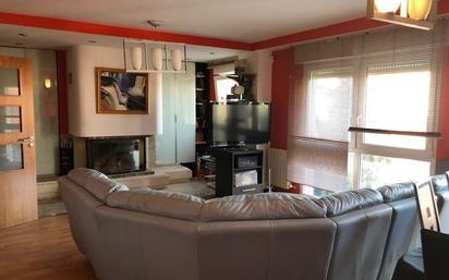 Sala d'estar de Casa o xalet en venda en Salamanca Capital amb Terrassa