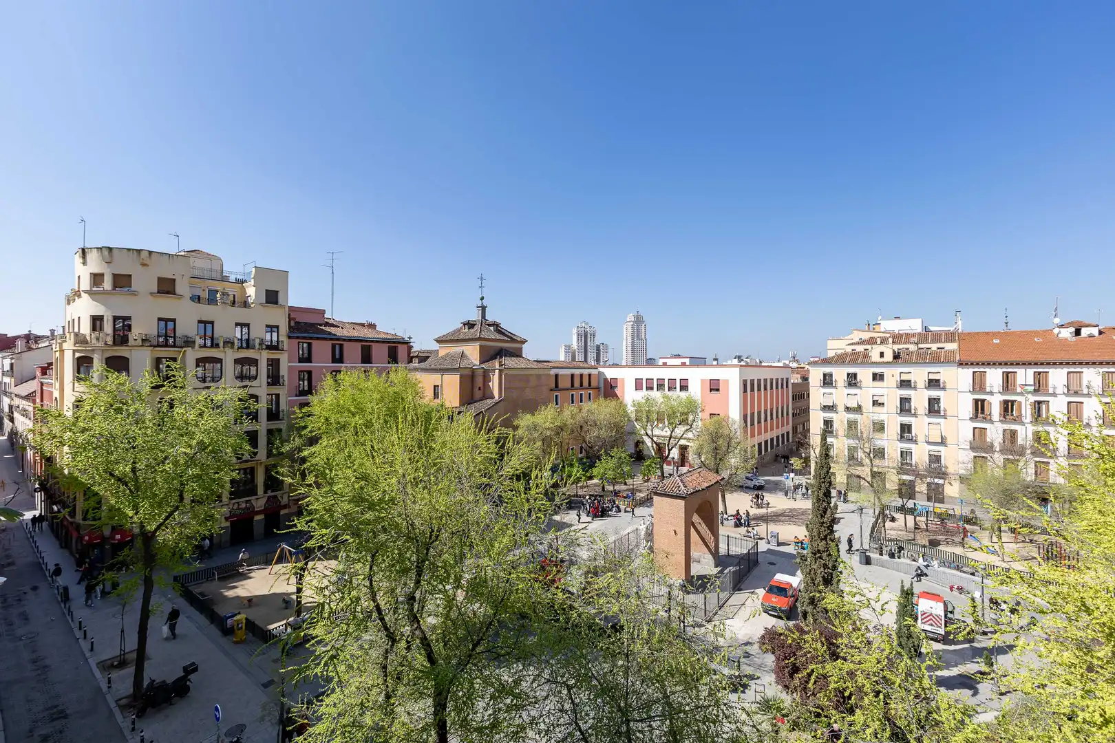 Vista exterior de Piso en venta en Madrid con Aire acondicionado, Calefacción y Trastero