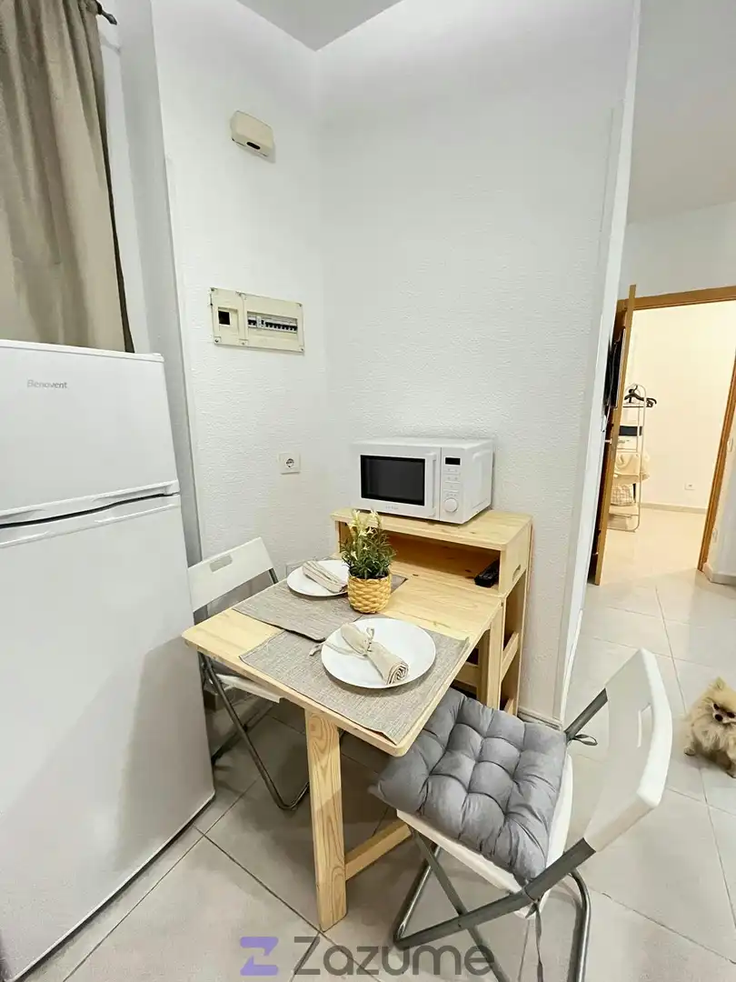 Kitchen of Flat for rent in  Madrid Capital  with Heating, Furnished and Washing machine
