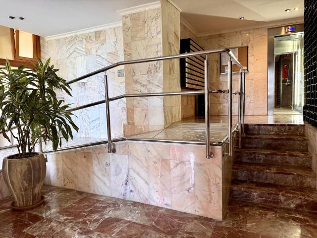 Piso en Alquiler en Avenida de Benyamina en Playamar - Benyamina