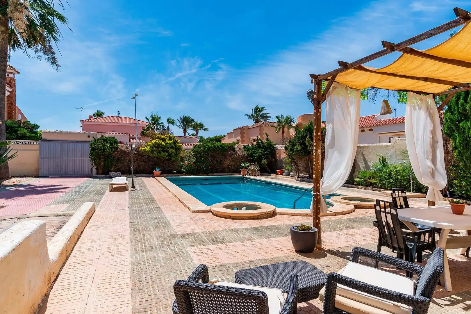 Piscina de Casa o chalet en venta en Roquetas de Mar con Jardín privado, Terraza y Trastero