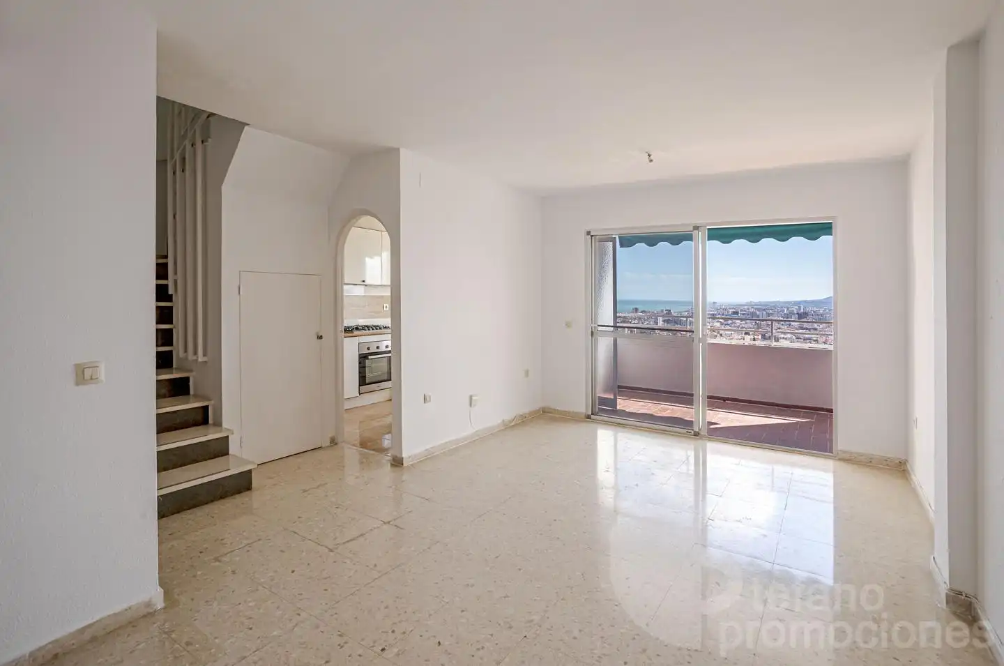 Außenansicht von Dachboden zum Verkauf in Málaga mit Terrasse und Gemeinschaftspool