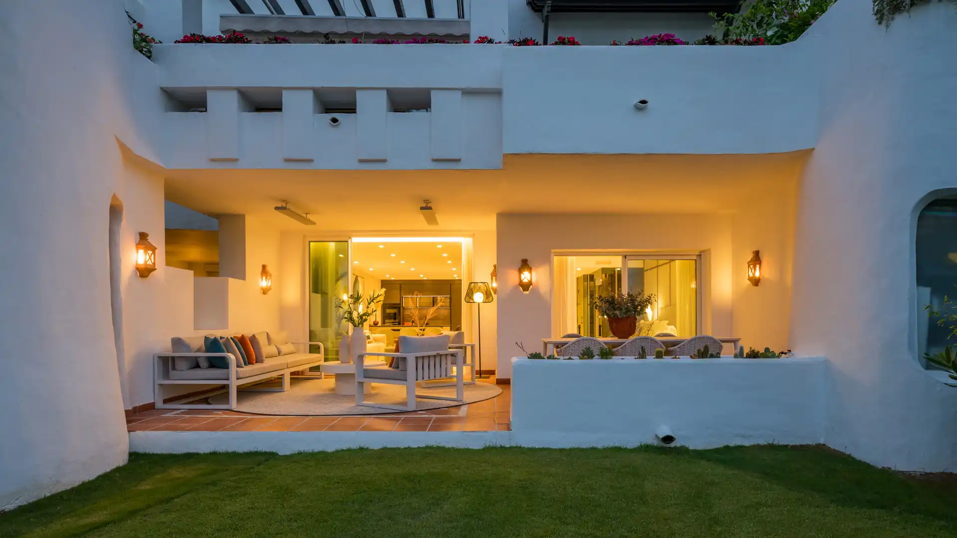 Terraza de Apartamento en venta en Estepona con Terraza, Amueblado y Piscina comunitaria