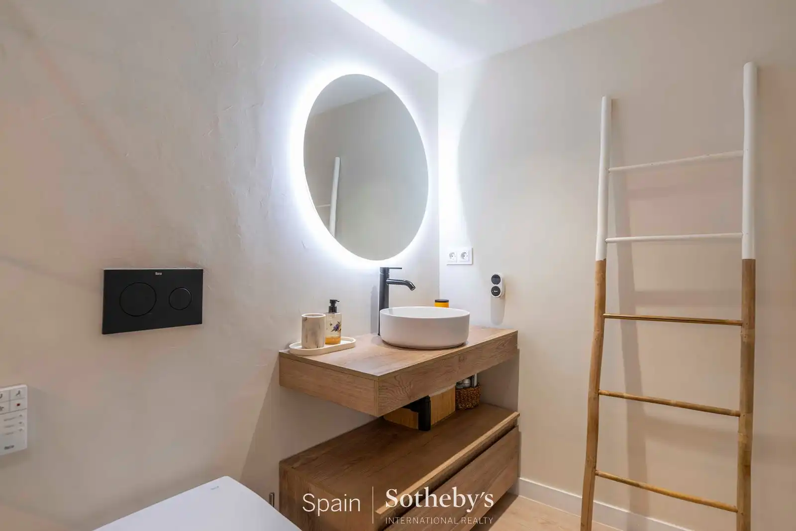 Bany de Apartament en venda en Madrid amb Aire condicionat, Calefacció i Terrassa