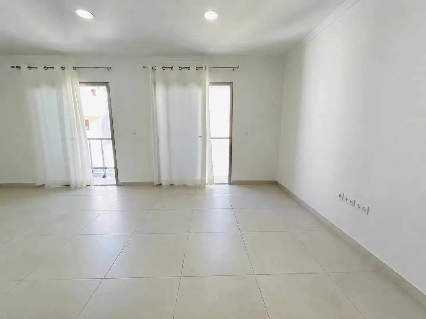 Sala de estar de Piso en venta en San Bartolomé de Tirajana con Aire acondicionado, Microondas y Balcón