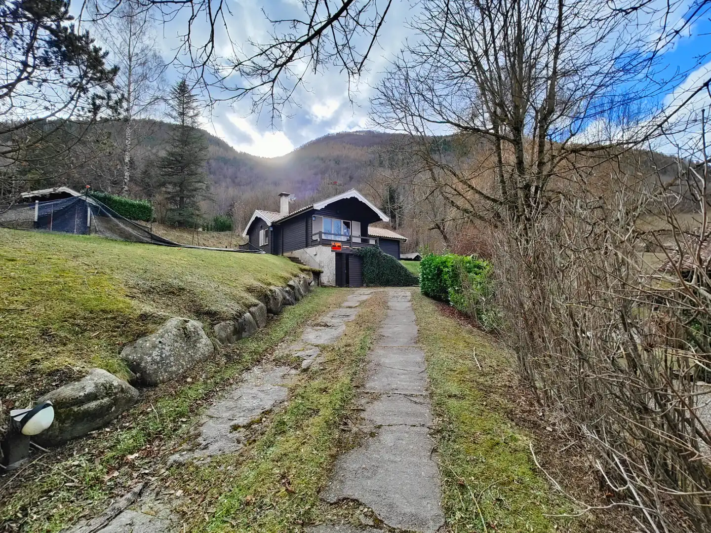 Vista exterior de Casa o xalet en venda en Camprodon amb Jardí privat, Parquet i Terrassa
