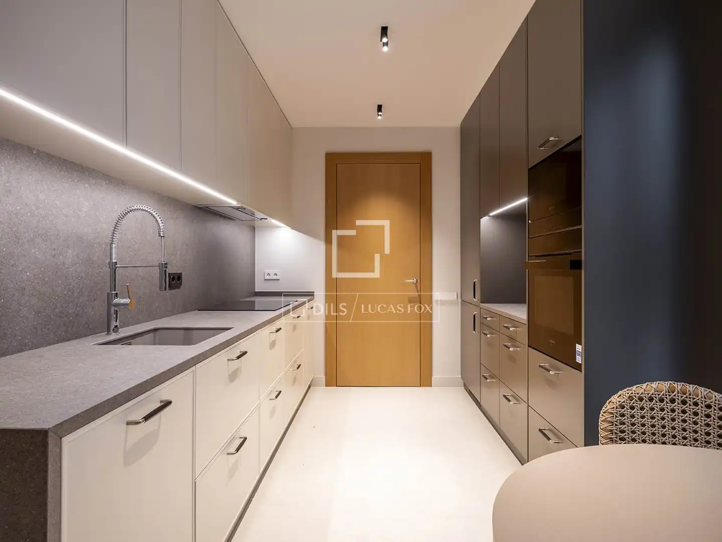 Küche von Wohnung zur Miete in Barcelona mit Klimaanlage, Terrasse und Möbliert