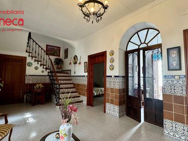 Casa amb balcó en venda a Blas Infante