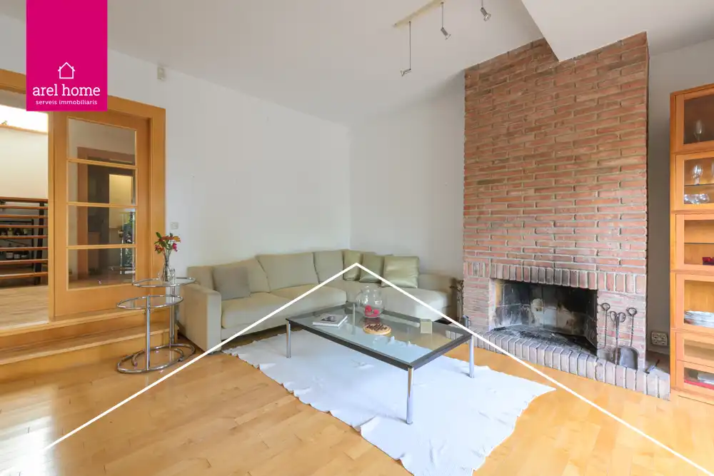 Living room of Houses for sale in Sant Just Desvern  with Heating, Private garden and Parquet flooring