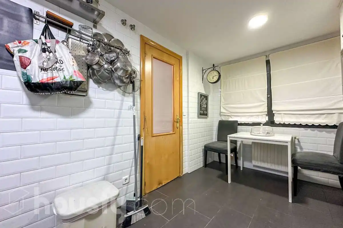 Kitchen of Houses for sale in Aranjuez  with Air Conditioner, Heating and Private garden