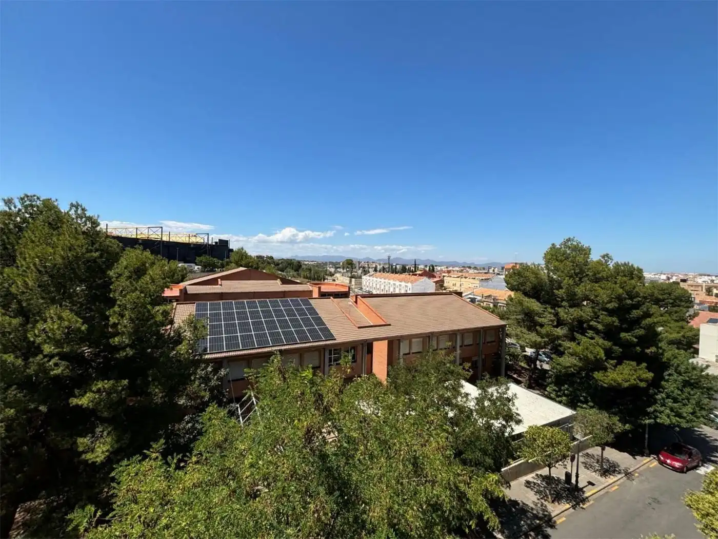 Office space to rent in Carrer de Cullera 73