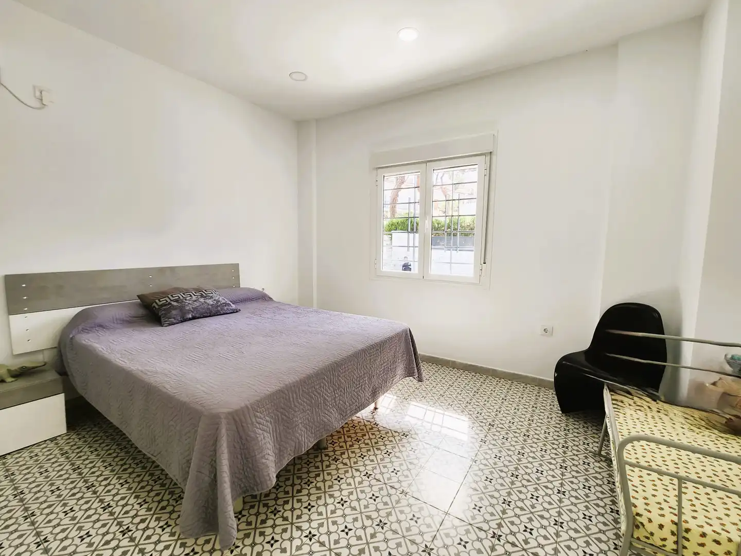 Habitación de Casa o chalet en venta en Alcalá de Guadaira con Aire acondicionado, Calefacción y Jardín privado