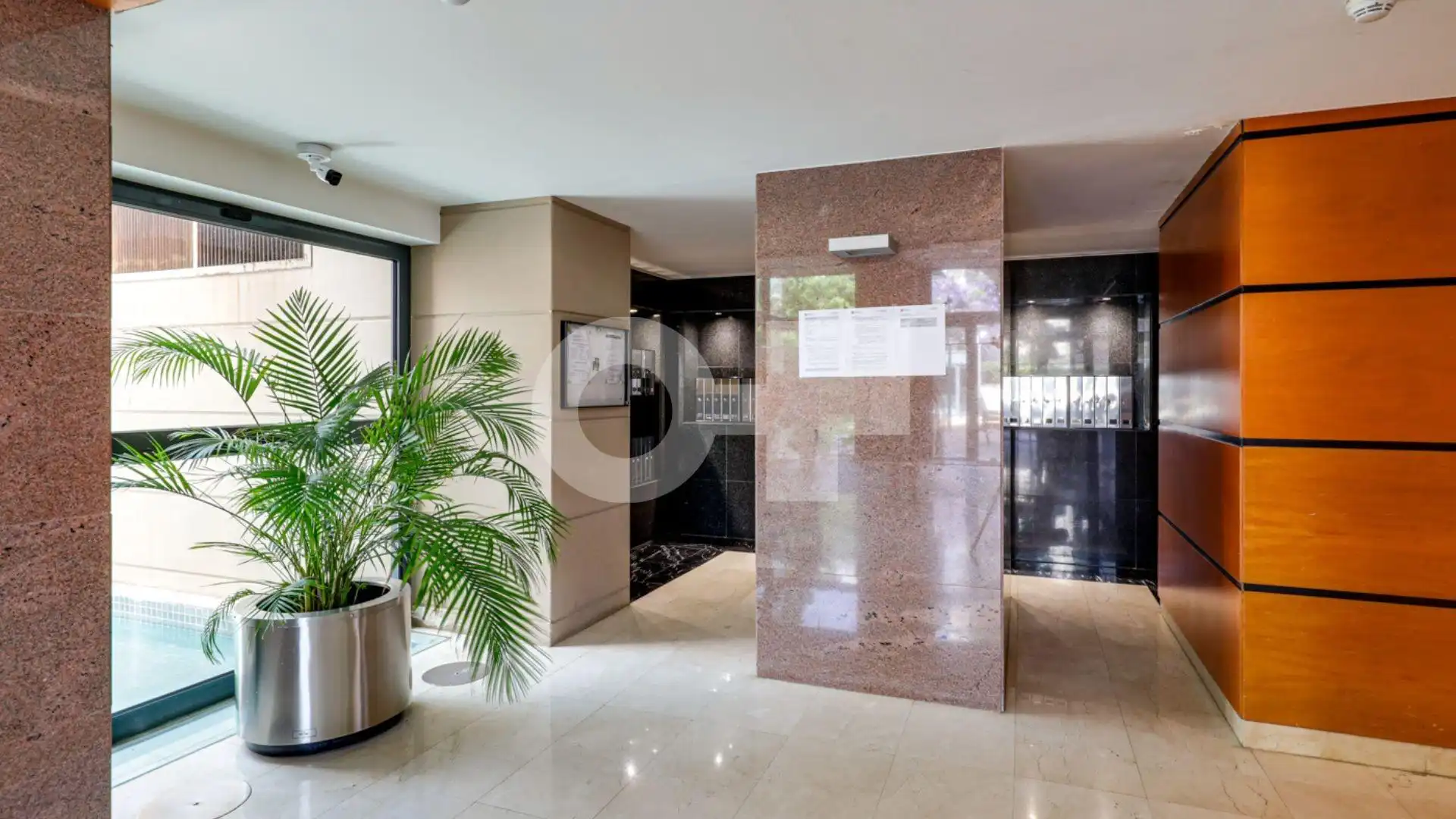 Wohnungen zum Verkauf in Barcelona mit Heizung, Terrasse und Abstellraum